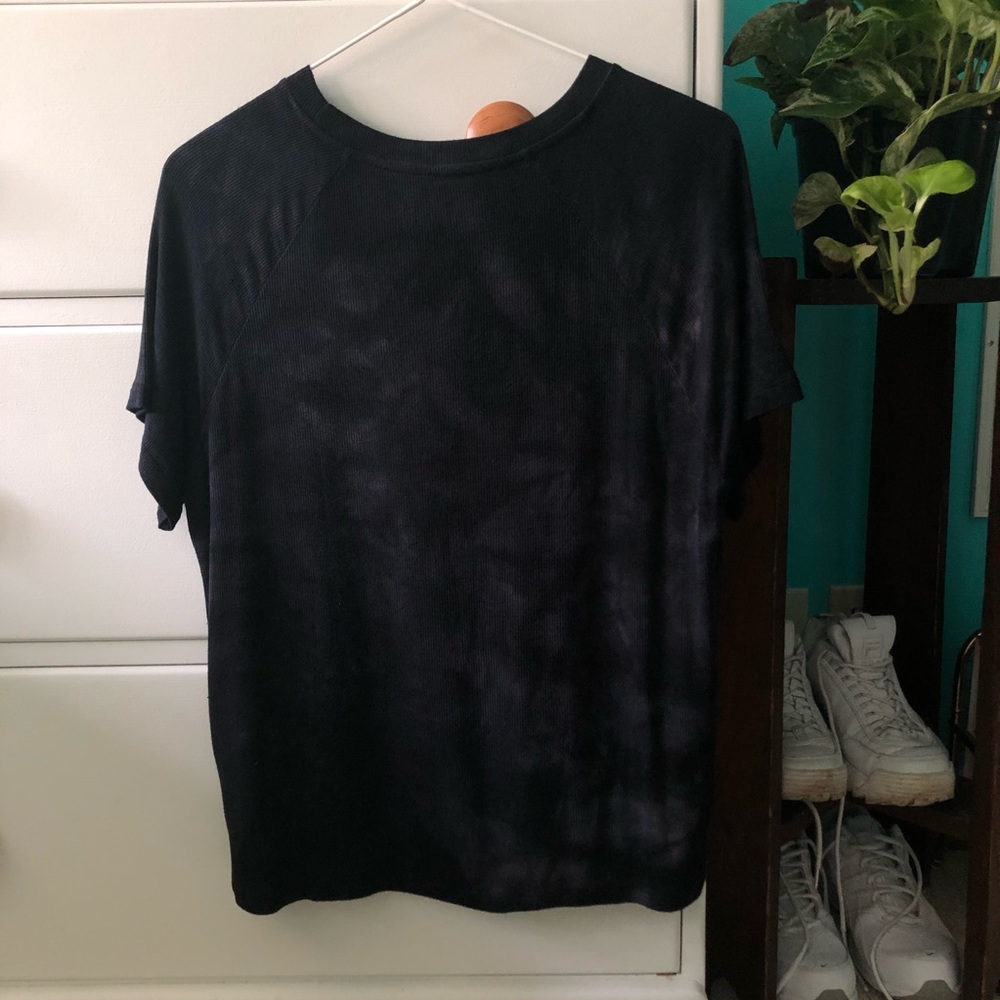 🌟 AE Stretchy Ribbed Top - Picture 2 of 4